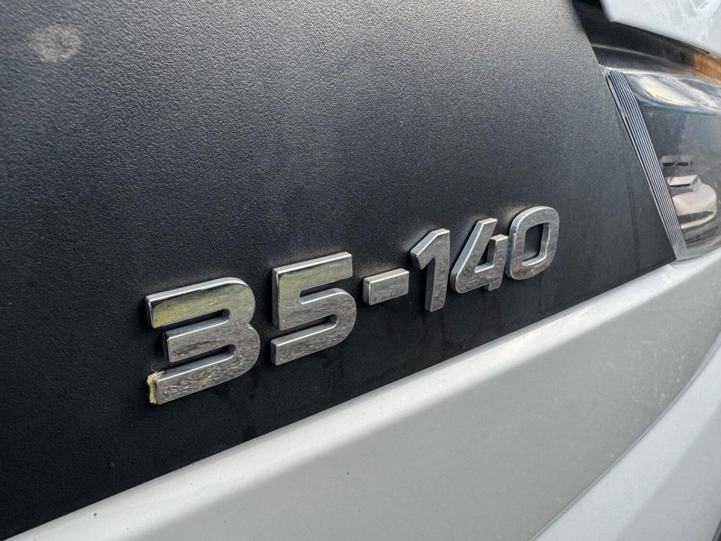 IVECO DAILY  35S14V MWB Van. Euro 6. Tows 3.5T 2019