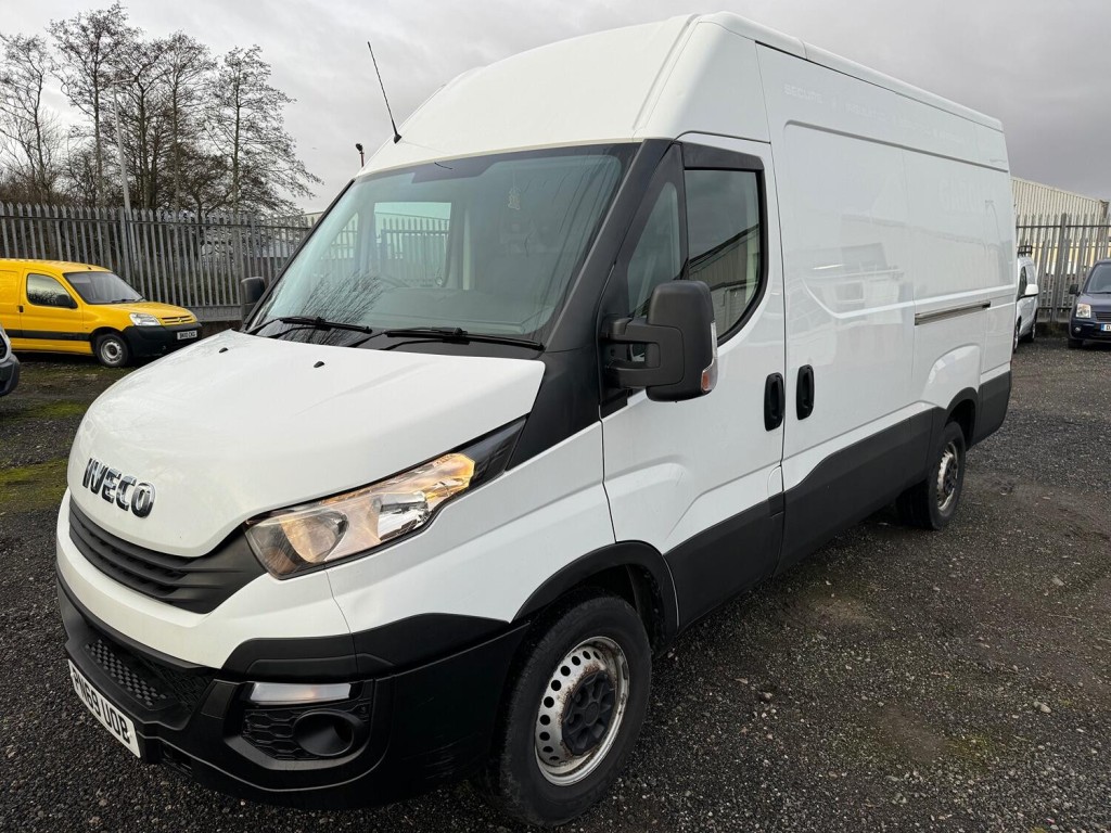 IVECO DAILY  35S14V MWB Van. Euro 6. Tows 3.5T 2019