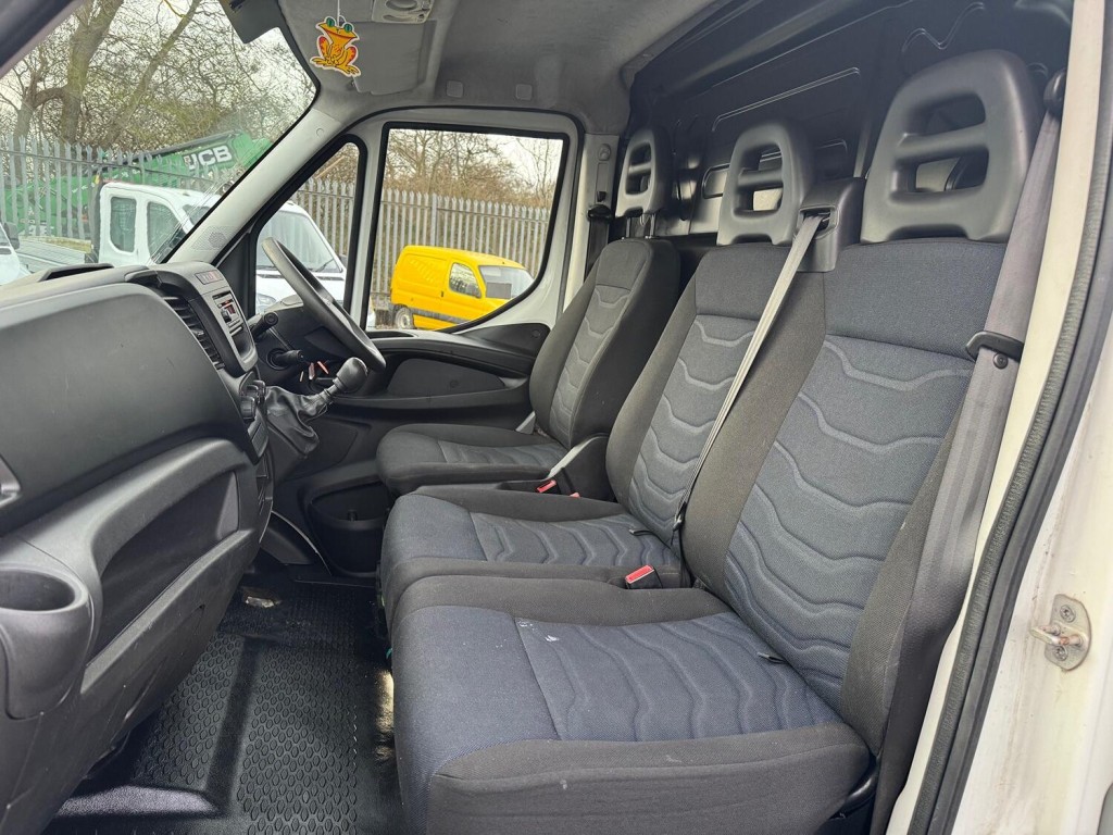 IVECO DAILY  35S14V MWB Van. Euro 6. Tows 3.5T 2019