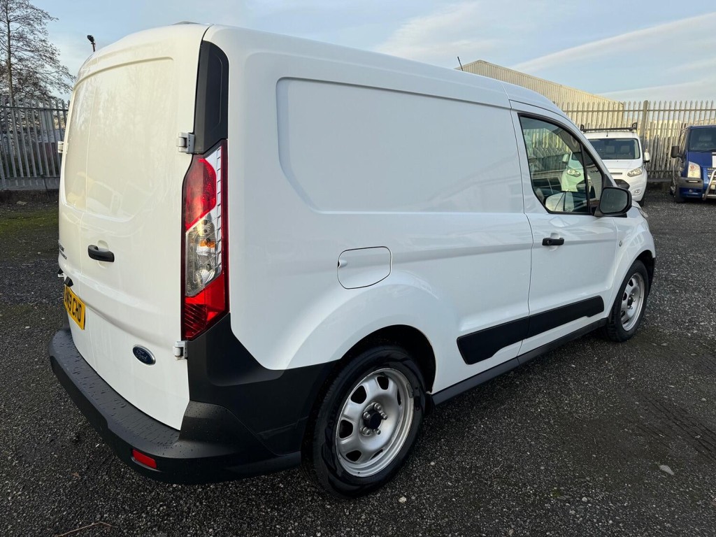 FORD TRANSIT CONNECT 1.5 200 EcoBlue. Less than £29 a week on Finance. DAB. 6 Speed.  2019