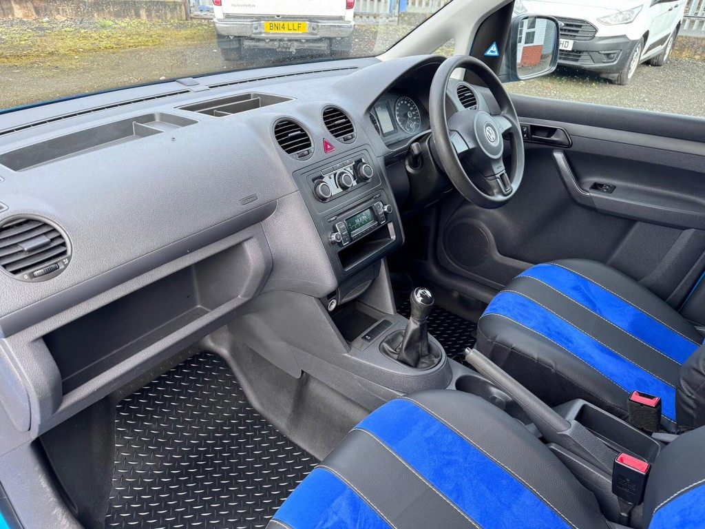 VOLKSWAGEN CADDY MAXI 1.6 TDI Maxi Custom Built Van. AC. Solar. Fridge. Power pack.    2015