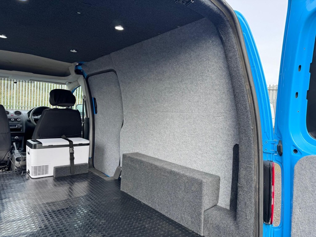 VOLKSWAGEN CADDY MAXI 1.6 TDI Maxi Custom Built Van. AC. Solar. Fridge. Power pack.    2015