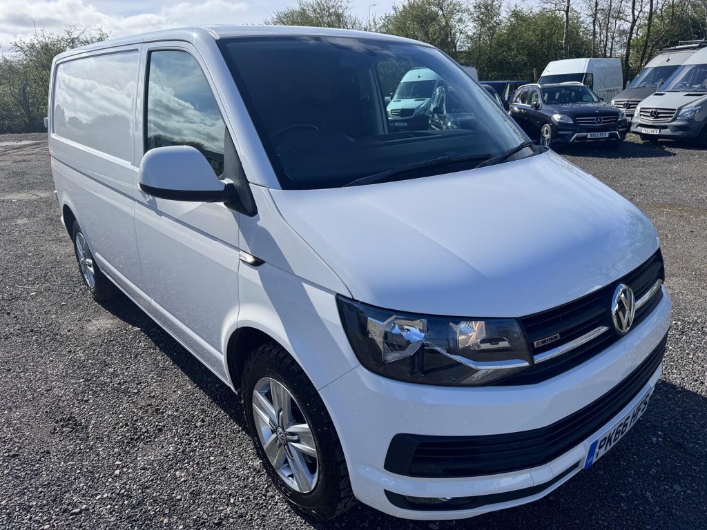 VOLKSWAGEN TRANSPORTER 2.0 TDI T32 BlueMotion Tech Highline 4Motion. NO VAT. 2016