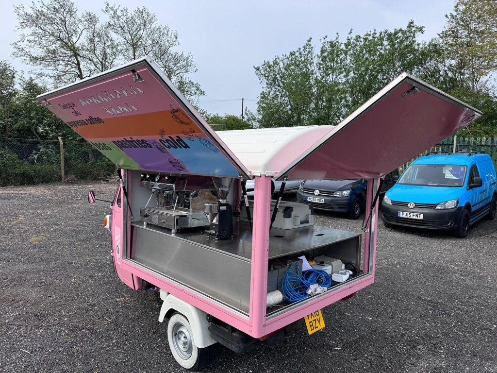PIAGGIO APE Tuk Tuk. Coffee Van. 400 Classic. Food Truck. Mobile Business. 2018