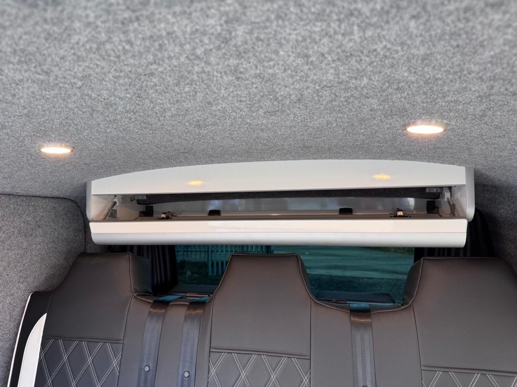 VOLKSWAGEN TRANSPORTER 2.5 TDi Day Van. Campervan. R&R Bed. Electrics. Insulated. 6Speed. 174BHP 2007