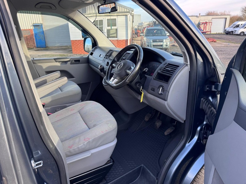 VOLKSWAGEN TRANSPORTER 2.5 TDi Day Van. Campervan. R&R Bed. Electrics. Insulated. 6Speed. 174BHP 2007