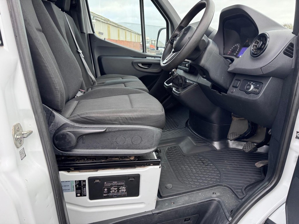 MERCEDES-BENZ SPRINTER 316 MWB RWD Power Van. On Board Compressor + Generator. £347.25 Per Month 2020