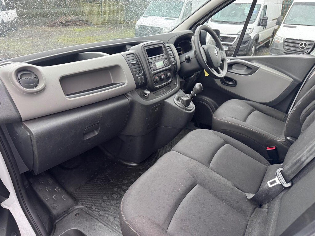 RENAULT TRAFIC 1.6 SL27 dCi 115 Business+. NO VAT. 17
