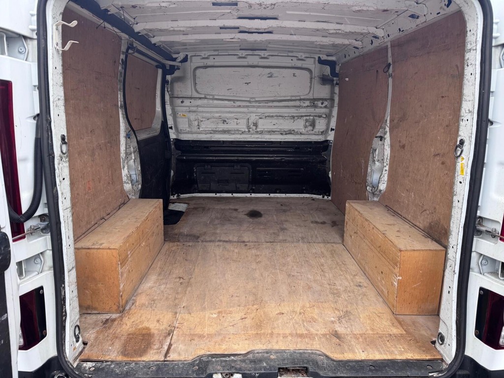 RENAULT TRAFIC 1.6 SL27 dCi 115 Business+. NO VAT. 17