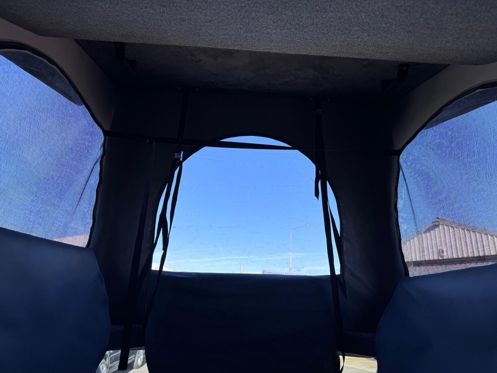 FORD TRANSIT CUSTOM Limited. Pop Top 4 Berth Campervan. Appleplay. Rib Bed. Heated Seats. AC. Diesel Heater ETC 2018