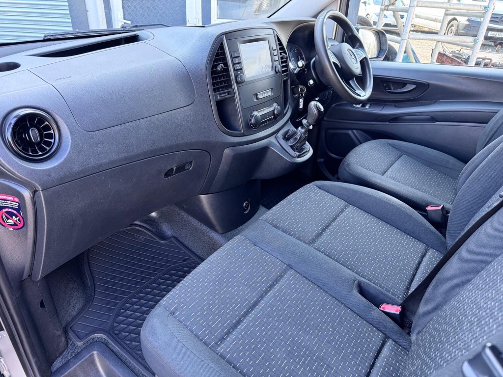MERCEDES-BENZ VITO 1.7 114 CDI Progressive. Aircon. Cruise. Reverse Cam. FMBSH. 2021
