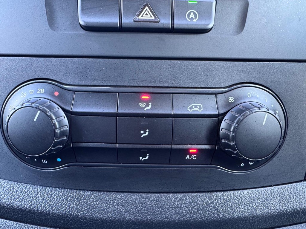 MERCEDES-BENZ VITO 1.7 114 CDI Progressive. Aircon. Cruise. Reverse Cam. FMBSH. 2021