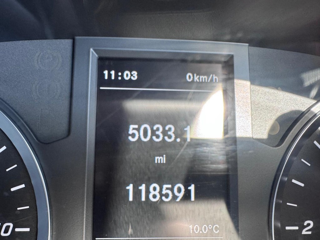 MERCEDES-BENZ VITO 1.7 114 CDI Progressive. Aircon. Cruise. Reverse Cam. FMBSH. 2021