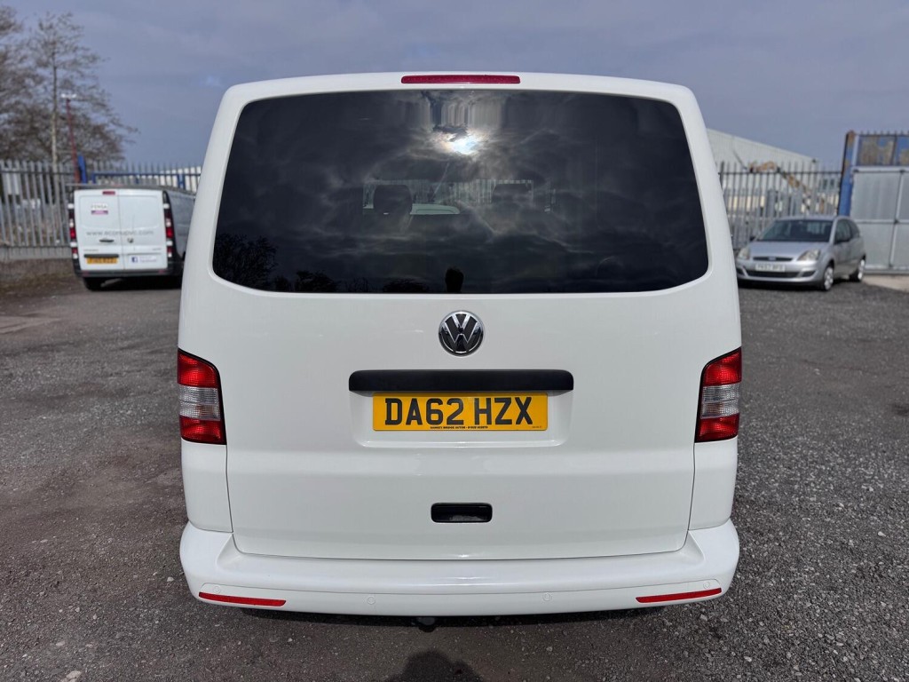 VOLKSWAGEN T5 T28 102 TDI CAMPERVAN R&R Bed. Diesel Heater. Dometic Sink & Hob. LG Fridge.  2012