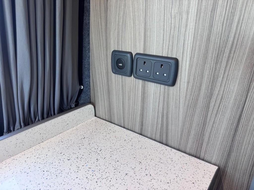 MERCEDES-BENZ SPRINTER MWB Off Grid Campervan. Solar. Heater. Victron. Swivel Seat. Fixed Bed. 2013