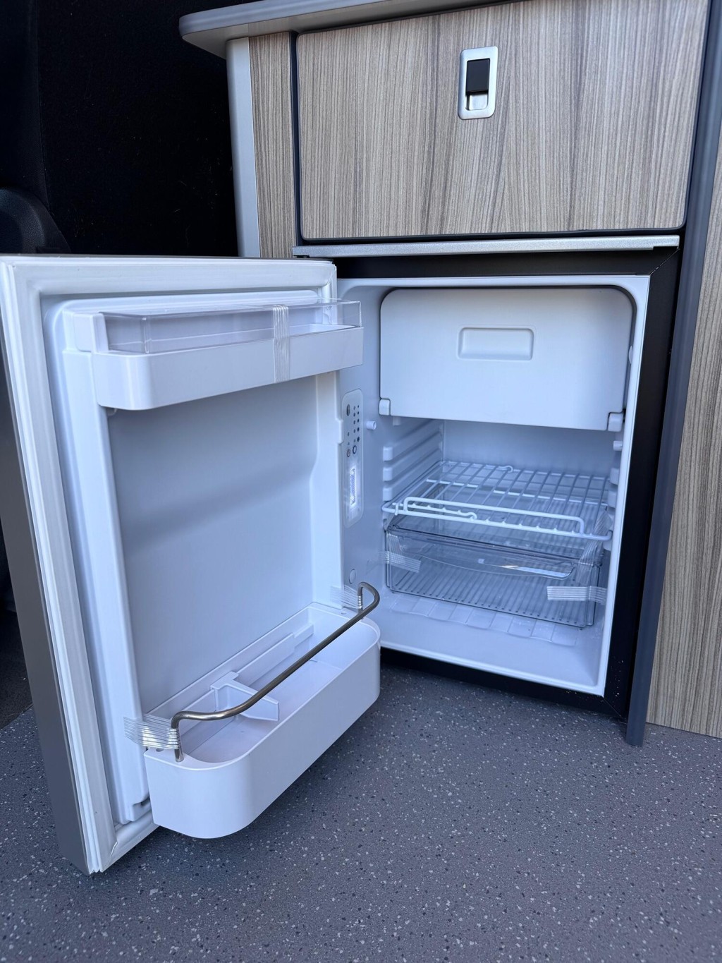 MERCEDES-BENZ SPRINTER MWB Off Grid Campervan. Solar. Heater. Victron. Swivel Seat. Fixed Bed. 2013