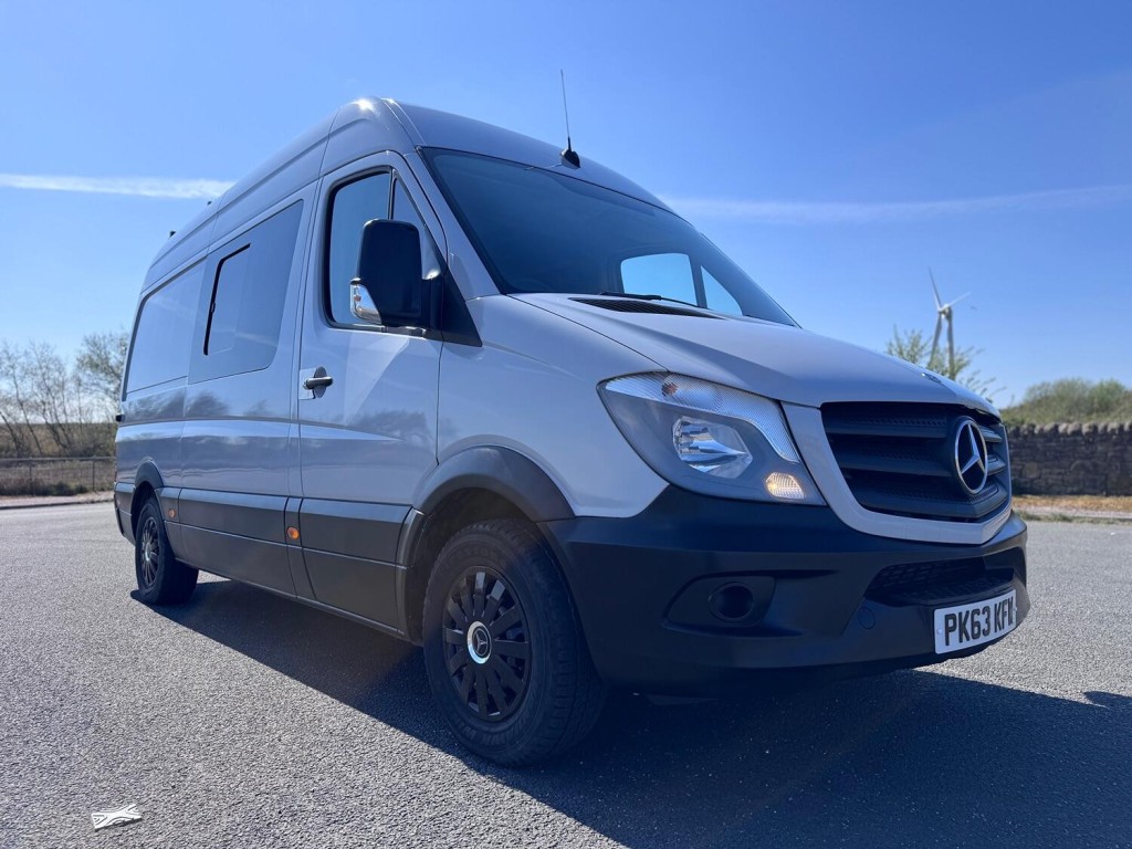 MERCEDES-BENZ SPRINTER MWB Off Grid Campervan. Solar. Heater. Victron. Swivel Seat. Fixed Bed. 2013