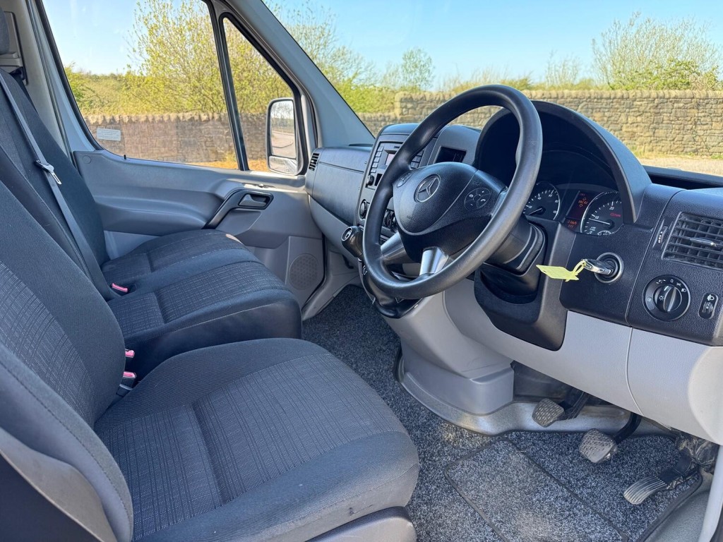 MERCEDES-BENZ SPRINTER MWB Off Grid Campervan. Solar. Heater. Victron. Swivel Seat. Fixed Bed. 2013