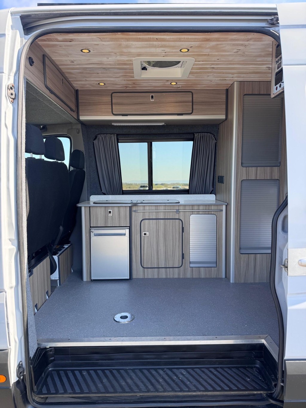 MERCEDES-BENZ SPRINTER MWB Off Grid Campervan. Solar. Heater. Victron. Swivel Seat. Fixed Bed. 2013