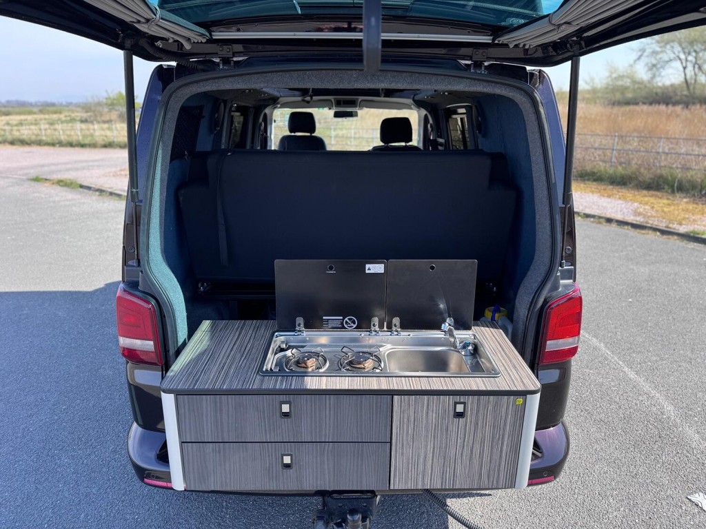 VOLKSWAGEN T5 CAMPER 2.0 TDI T32 Trendline 4Motion Pop Top Campervan Dayvan. 4 Berth. Difflock. Kitcken. RIB Bed. Raspber 2013