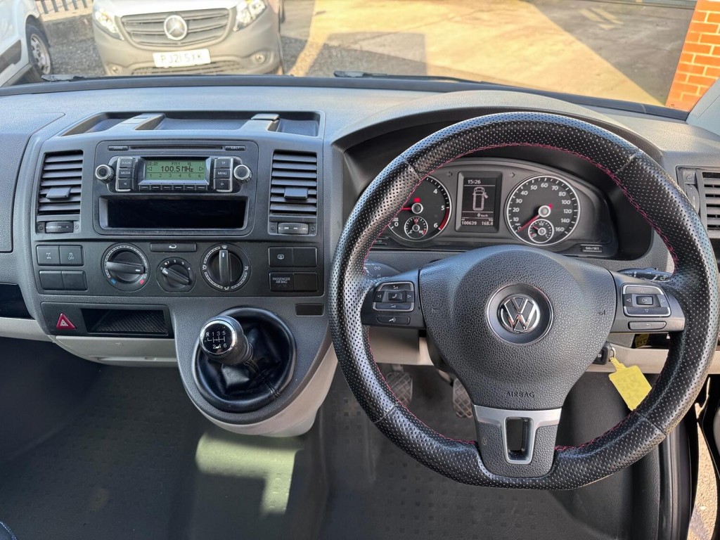 VOLKSWAGEN T5 CAMPER 2.0 TDI T32 Trendline 4Motion Pop Top Campervan Dayvan. 4 Berth. Difflock. Kitcken. RIB Bed. Raspber 2013