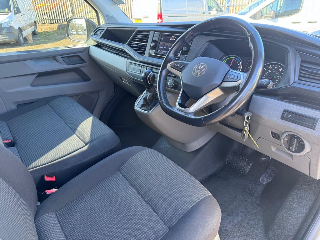 VOLKSWAGEN TRANSPORTER T6.1 T32 E-Transporter. AC. Appleplay. Heated Seats. £196.37 Per Month. 2021