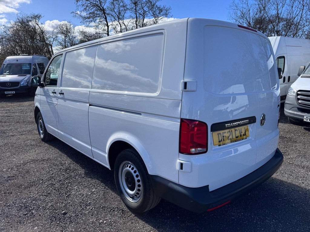 VOLKSWAGEN TRANSPORTER T6.1 T32 E-Transporter. AC. Appleplay. Heated Seats. £196.37 Per Month. 2021