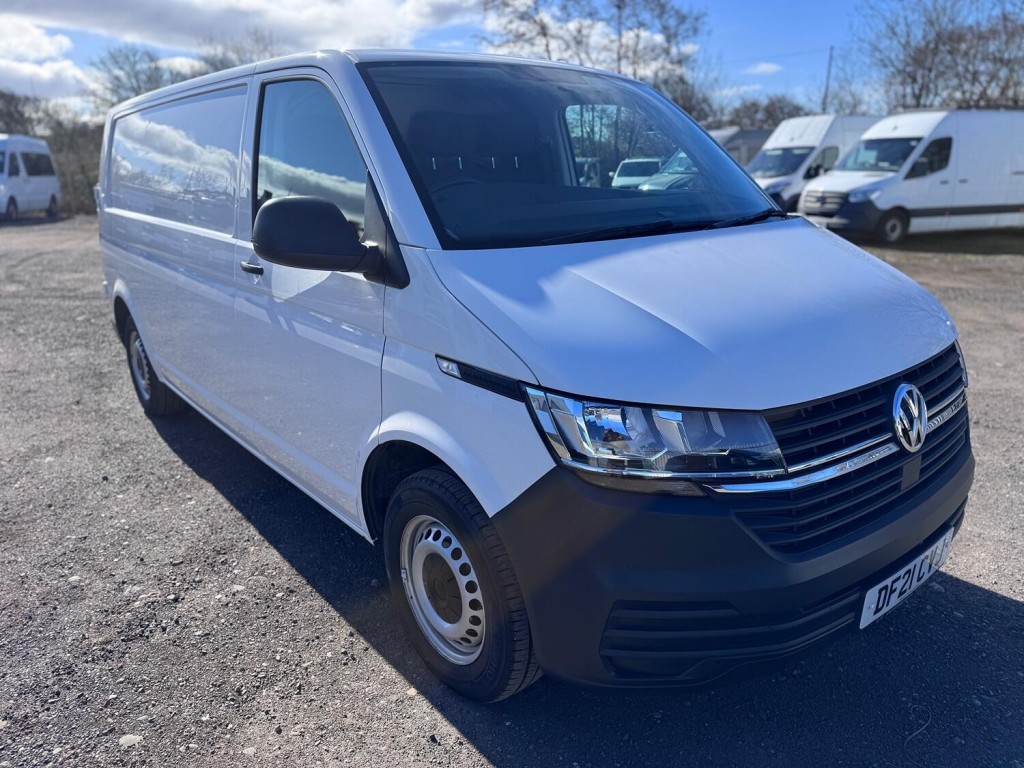 VOLKSWAGEN TRANSPORTER T6.1 T32 E-Transporter. AC. Appleplay. Heated Seats. £196.37 Per Month. 2021