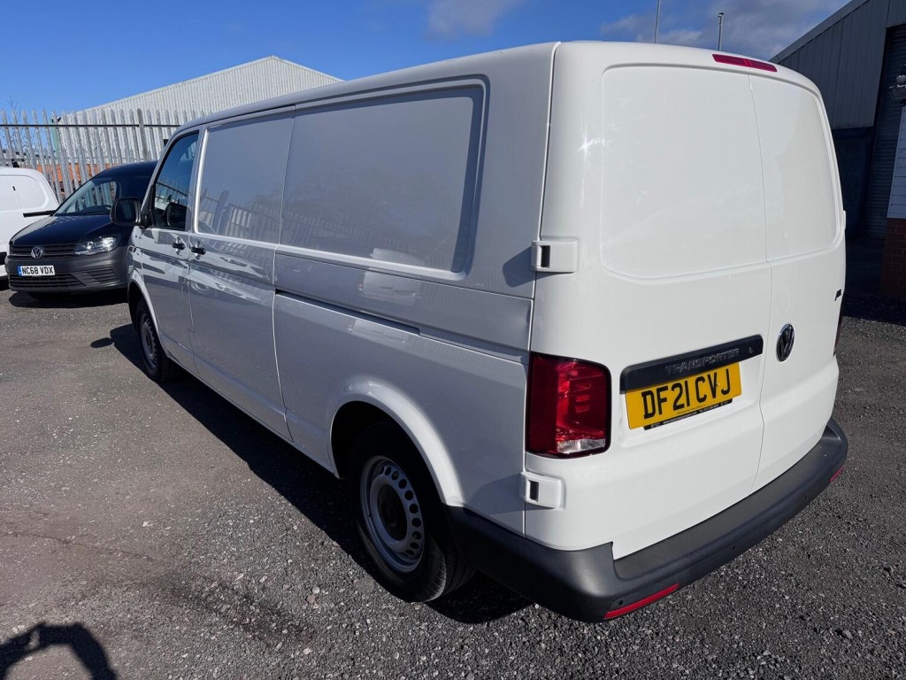 VOLKSWAGEN TRANSPORTER T6.1 T32 E-Transporter. AC. Appleplay. Heated Seats. £196.37 Per Month. 2021
