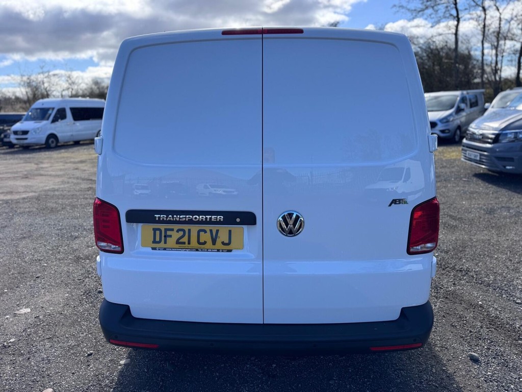 VOLKSWAGEN TRANSPORTER T6.1 T32 E-Transporter. AC. Appleplay. Heated Seats. £196.37 Per Month. 2021
