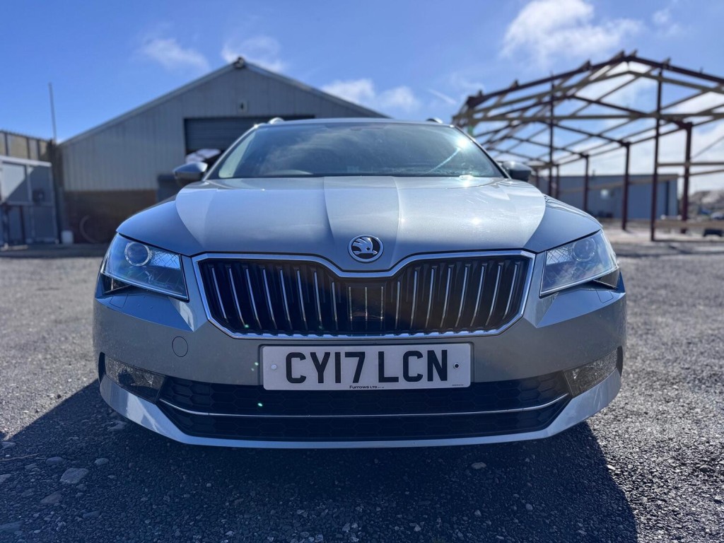 SKODA SUPERB SE L Executive Estate. 2.0 TDI 150. 6sp. Leather. Nav. DAB. 2017