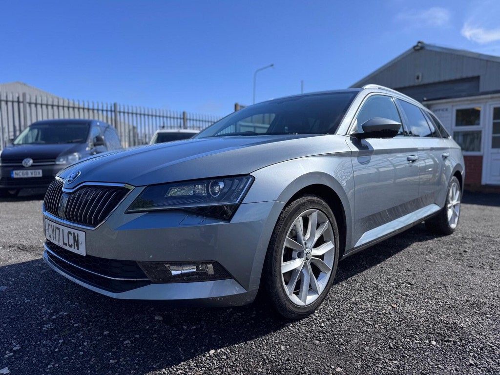 SKODA SUPERB SE L Executive Estate. 2.0 TDI 150. 6sp. Leather. Nav. DAB. 2017