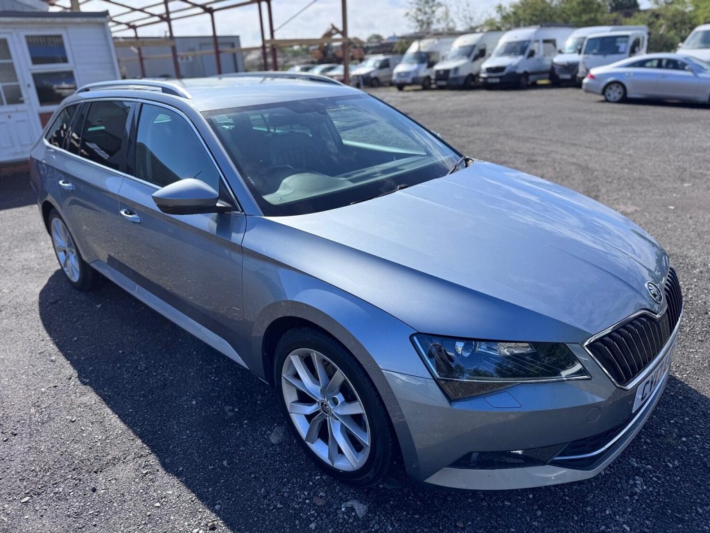 SKODA SUPERB SE L Executive Estate. 2.0 TDI 150. 6sp. Leather. Nav. DAB. 2017