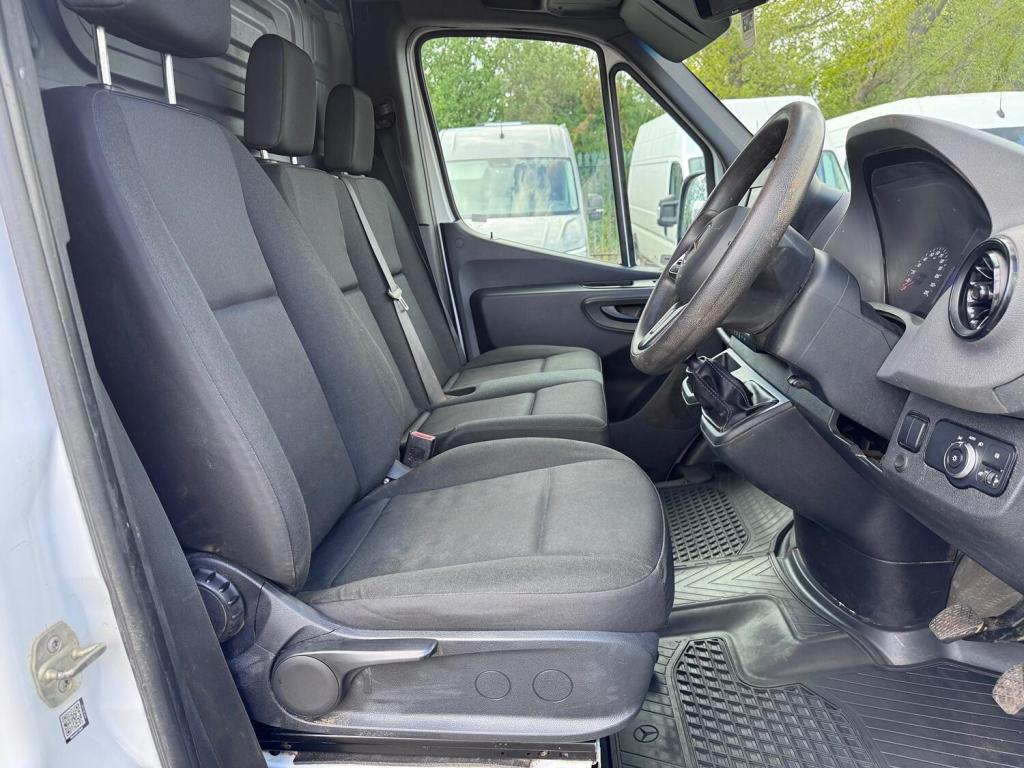 MERCEDES-BENZ SPRINTER 316 MWB On Board Power & Compressor. 110V. FSH. AC.73k 2020