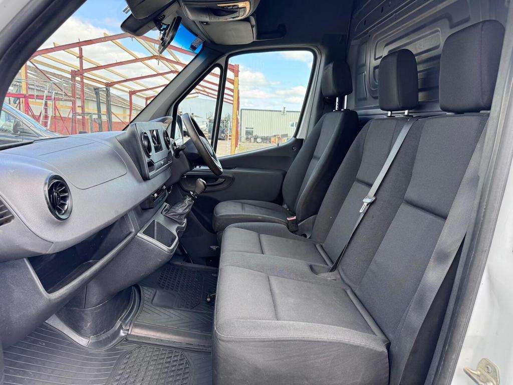 MERCEDES-BENZ SPRINTER 316 MWB On Board Power & Compressor. 110V. FSH. AC.73k 2020