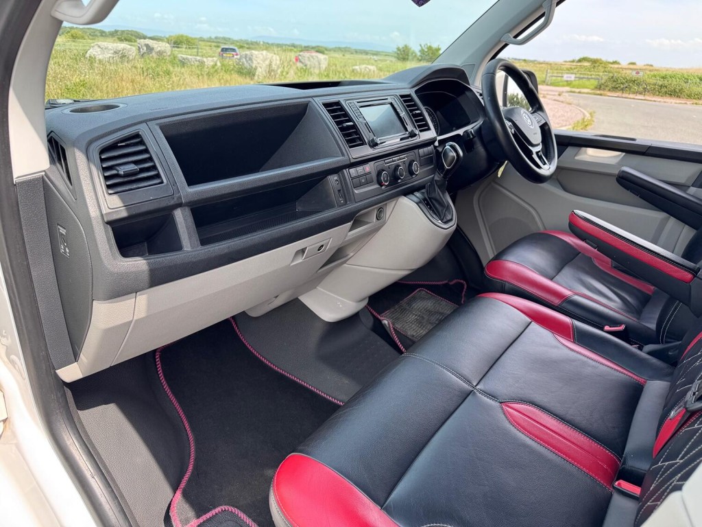 View VOLKSWAGEN TRANSPORTER SPORTLINE 2.0 BiTDI T32 BlueMotion Tech Sportline POPTOP