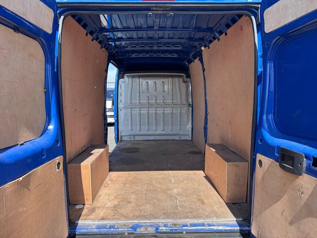 PEUGEOT BOXER Professional 2.0 Blue HDI LWB Van. L3H2. FSH. NAV. AC. Cruise 2019