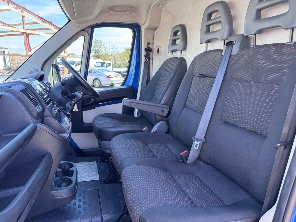PEUGEOT BOXER Professional 2.0 Blue HDI LWB Van. L3H2. FSH. NAV. AC. Cruise 2019
