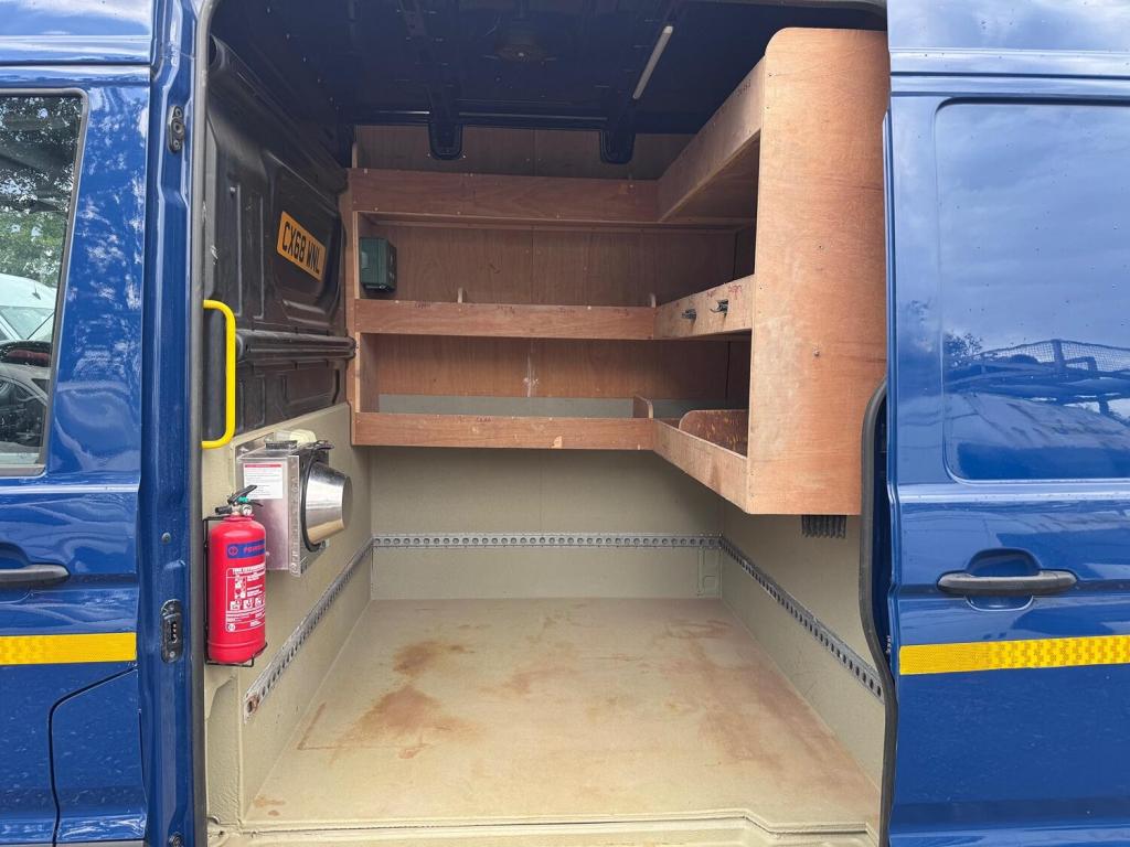 VOLKSWAGEN CRAFTER 2.0 TDI CR30 BlueMotion Tech Trendline. MWB Van. Aircon. Appleplay. Cruise 2018