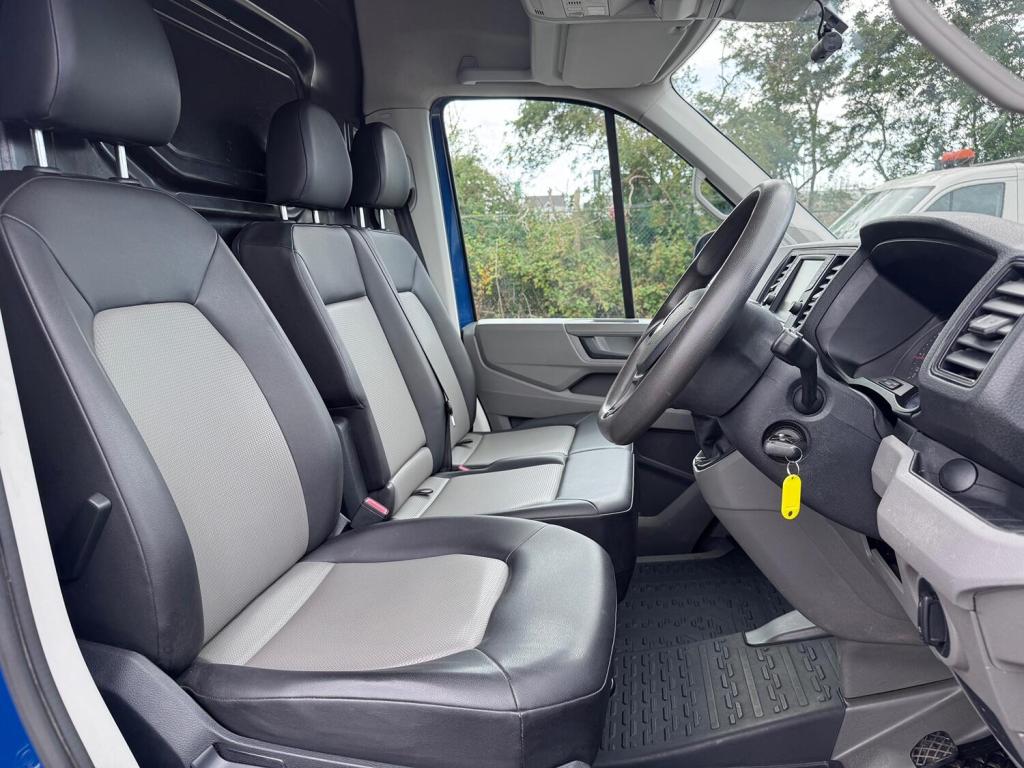 VOLKSWAGEN CRAFTER 2.0 TDI CR30 BlueMotion Tech Trendline. MWB Van. Aircon. Appleplay. Cruise 2018