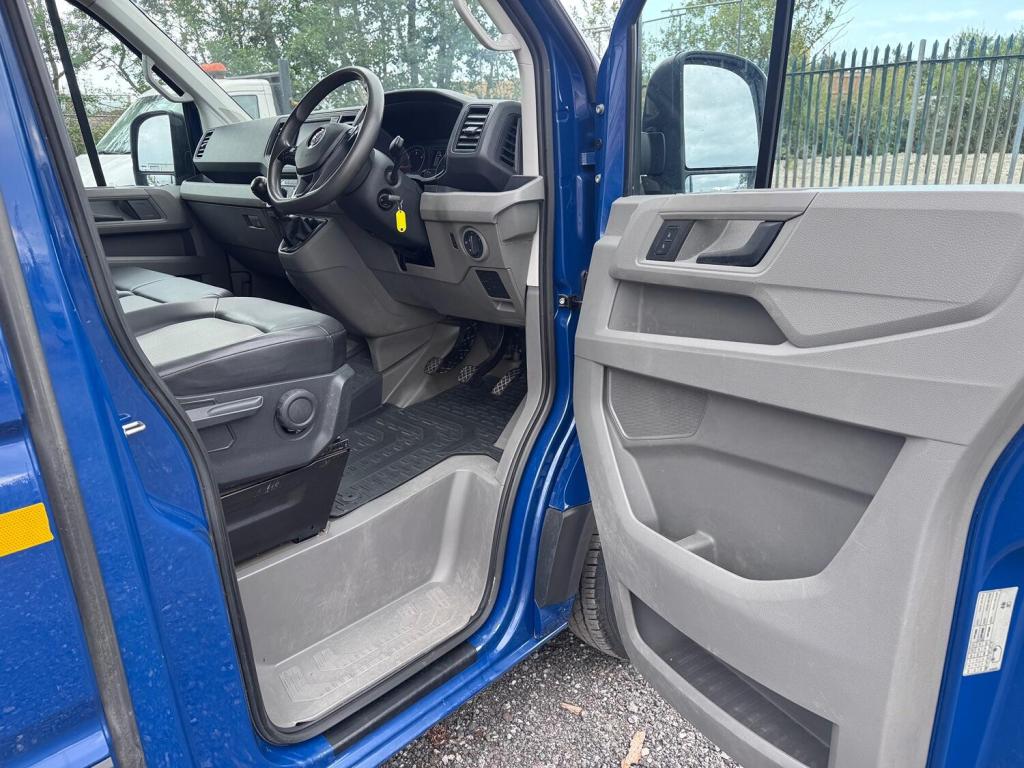 VOLKSWAGEN CRAFTER 2.0 TDI CR30 BlueMotion Tech Trendline. MWB Van. Aircon. Appleplay. Cruise 2018