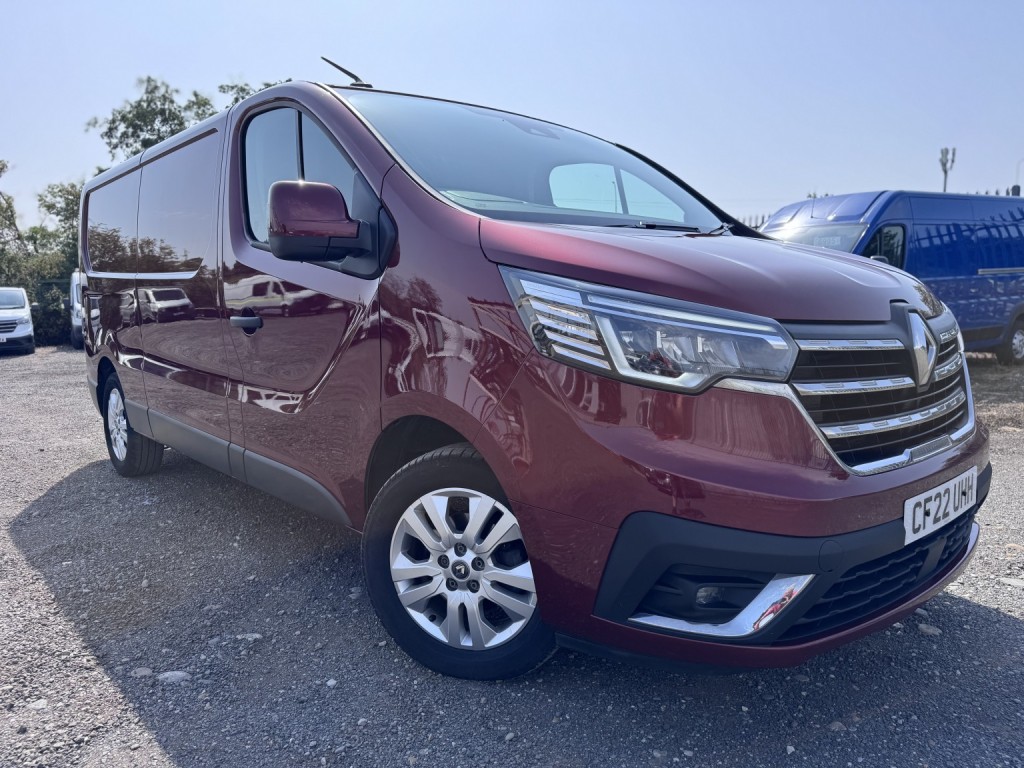 RENAULT TRAFIC 2.0 LL30 Blue dCi 150 Sport Panel Van MY22 2022