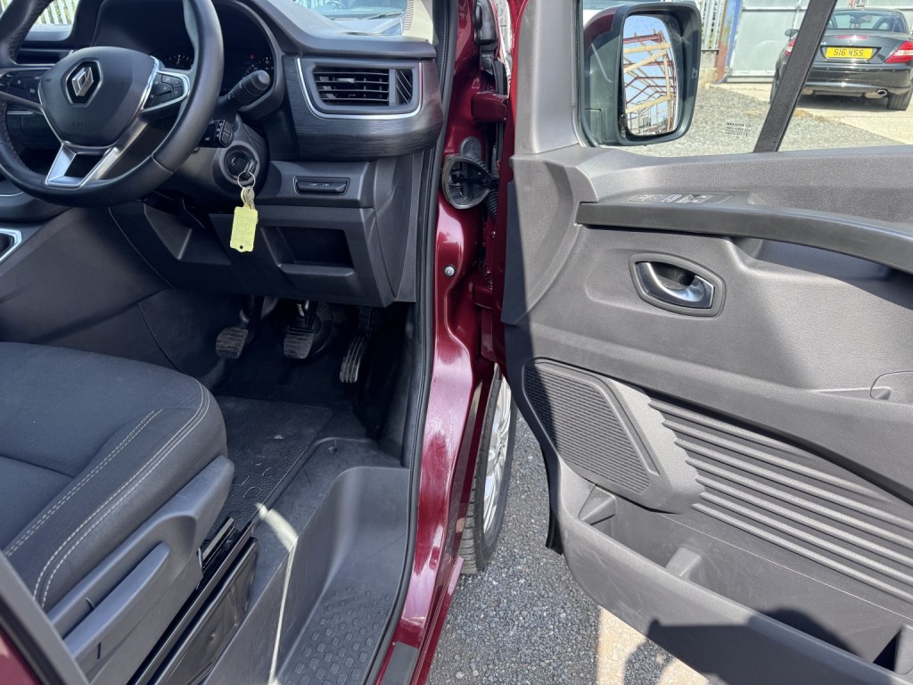 RENAULT TRAFIC 2.0 LL30 Blue dCi 150 Sport Panel Van MY22 2022