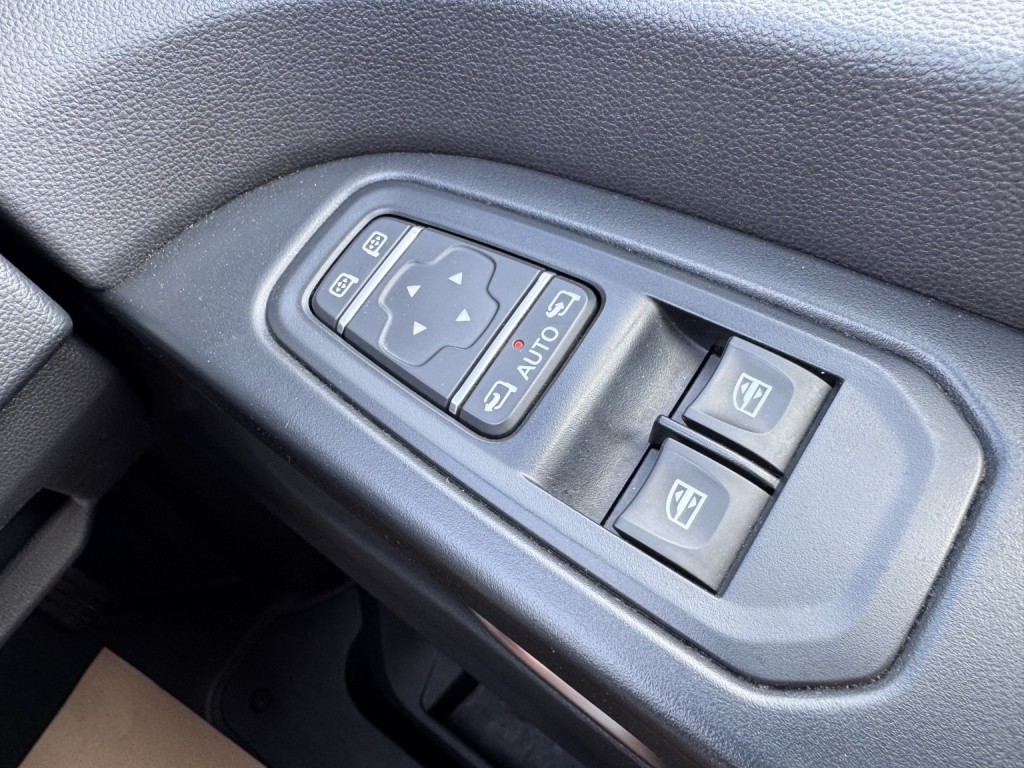 RENAULT TRAFIC 2.0 LL30 Blue dCi 150 Sport Panel Van MY22 2022