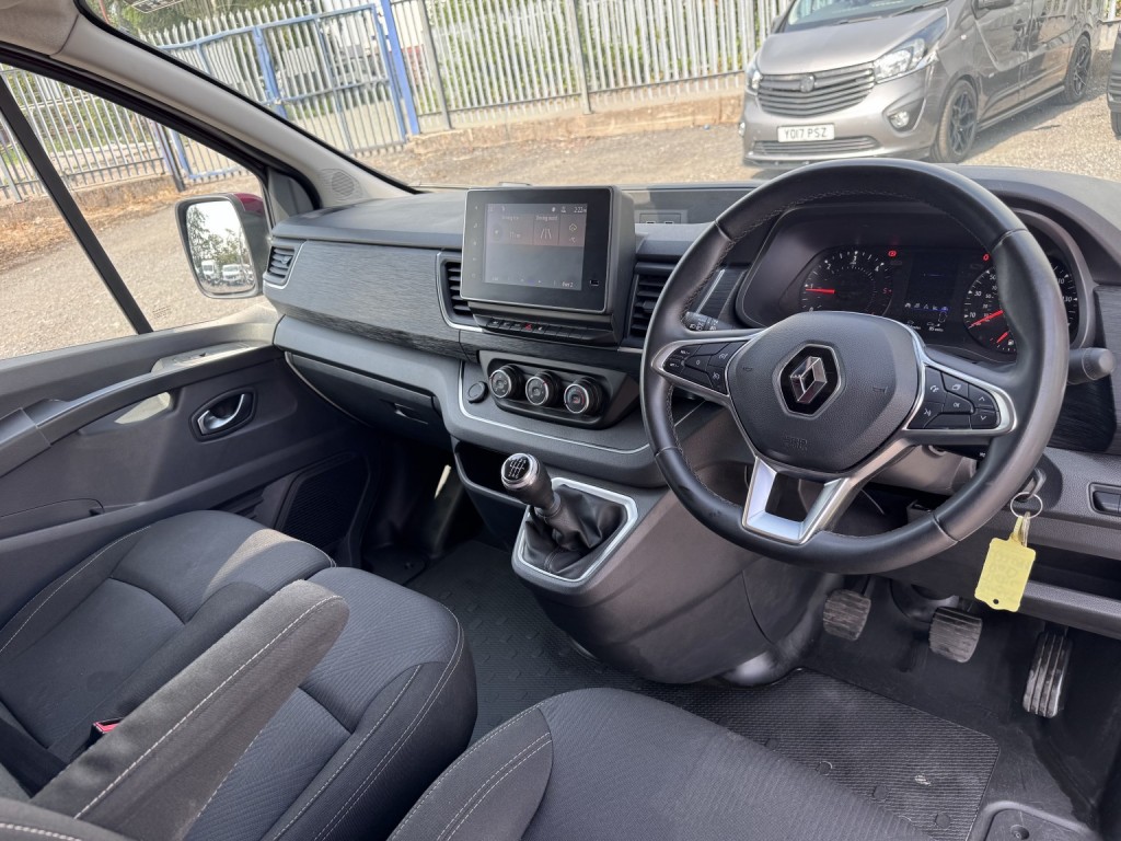 RENAULT TRAFIC 2.0 LL30 Blue dCi 150 Sport Panel Van MY22 2022
