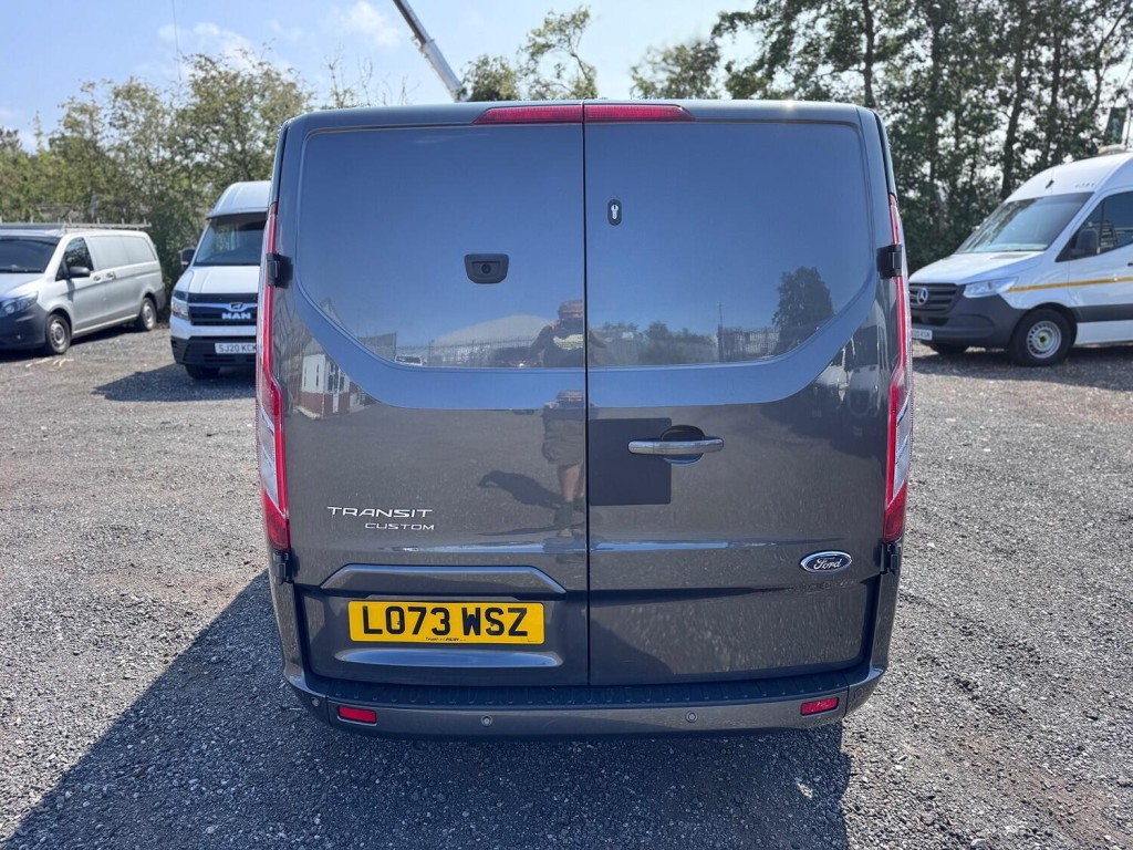 FORD TRANSIT CUSTOM 2.0 Transit Custom Limited Van 300 L2 2.0L EcoBlue 130PS FWD 6 Speed Manual 2023
