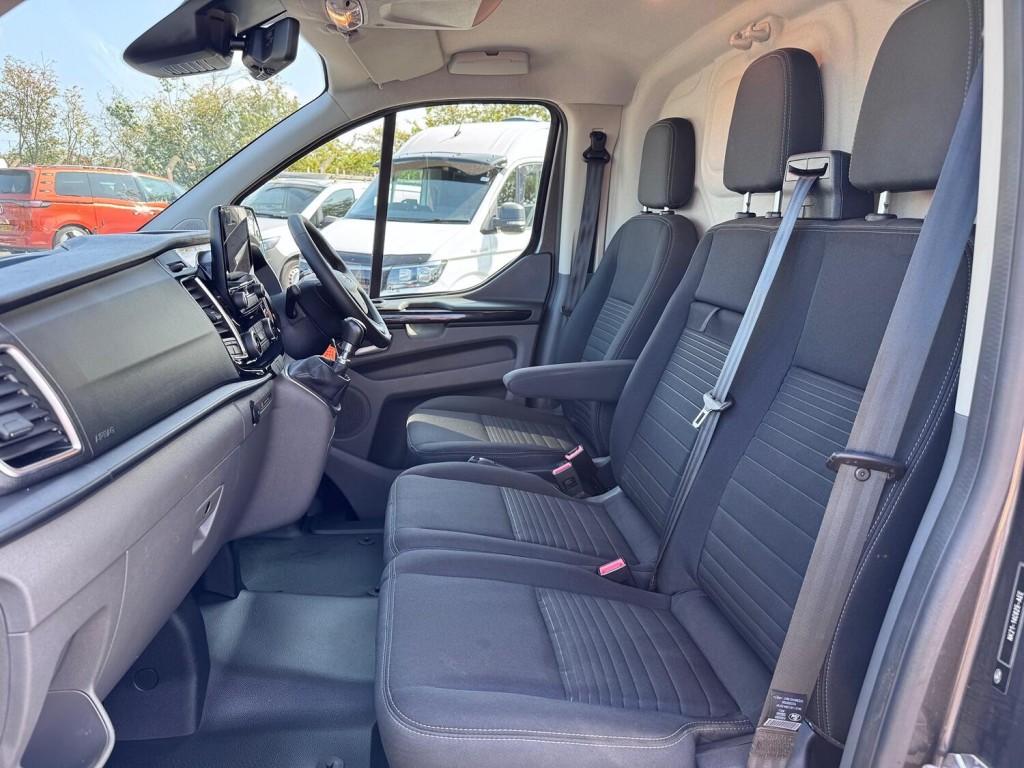 FORD TRANSIT CUSTOM 2.0 Transit Custom Limited Van 300 L2 2.0L EcoBlue 130PS FWD 6 Speed Manual 2023