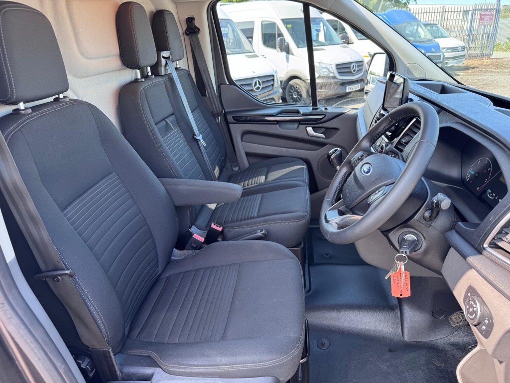 FORD TRANSIT CUSTOM 2.0 Transit Custom Limited Van 300 L2 2.0L EcoBlue 130PS FWD 6 Speed Manual 2023