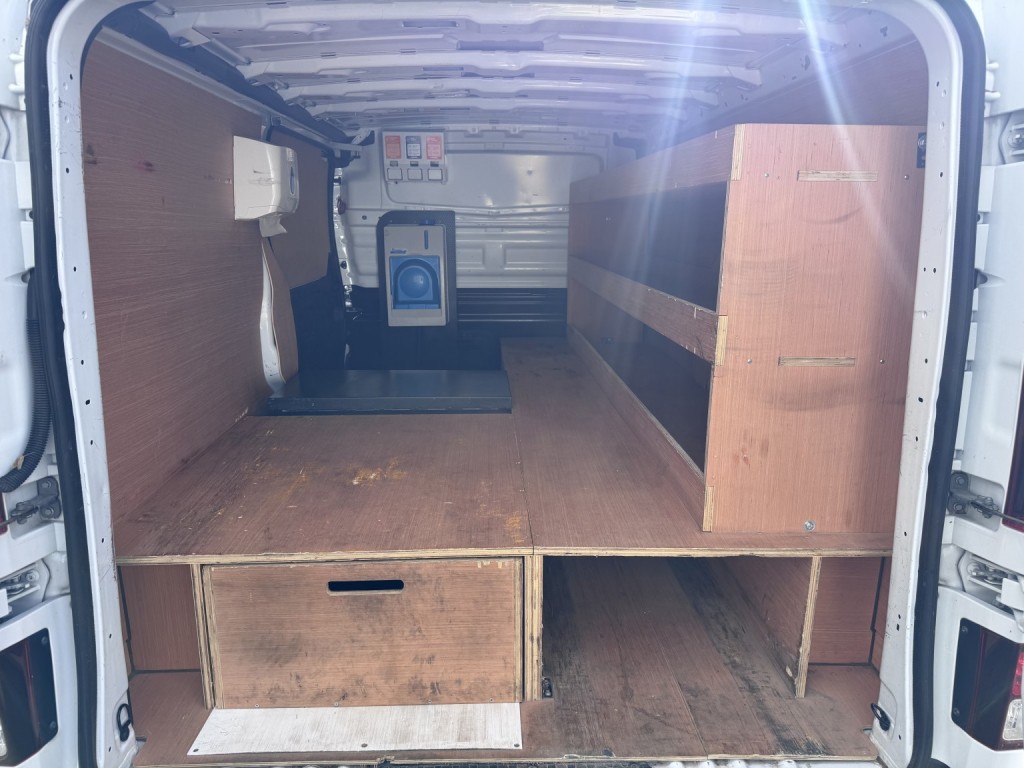 RENAULT TRAFIC LL30 LWB Advance Van. Aircon. Appleplay. Rear Cam. NAV. 2023