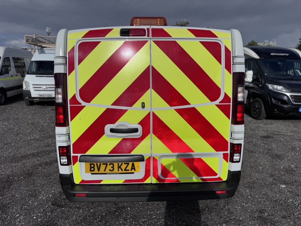 RENAULT TRAFIC LL30 LWB Advance Van. Aircon. Appleplay. Rear Cam. NAV. 2023